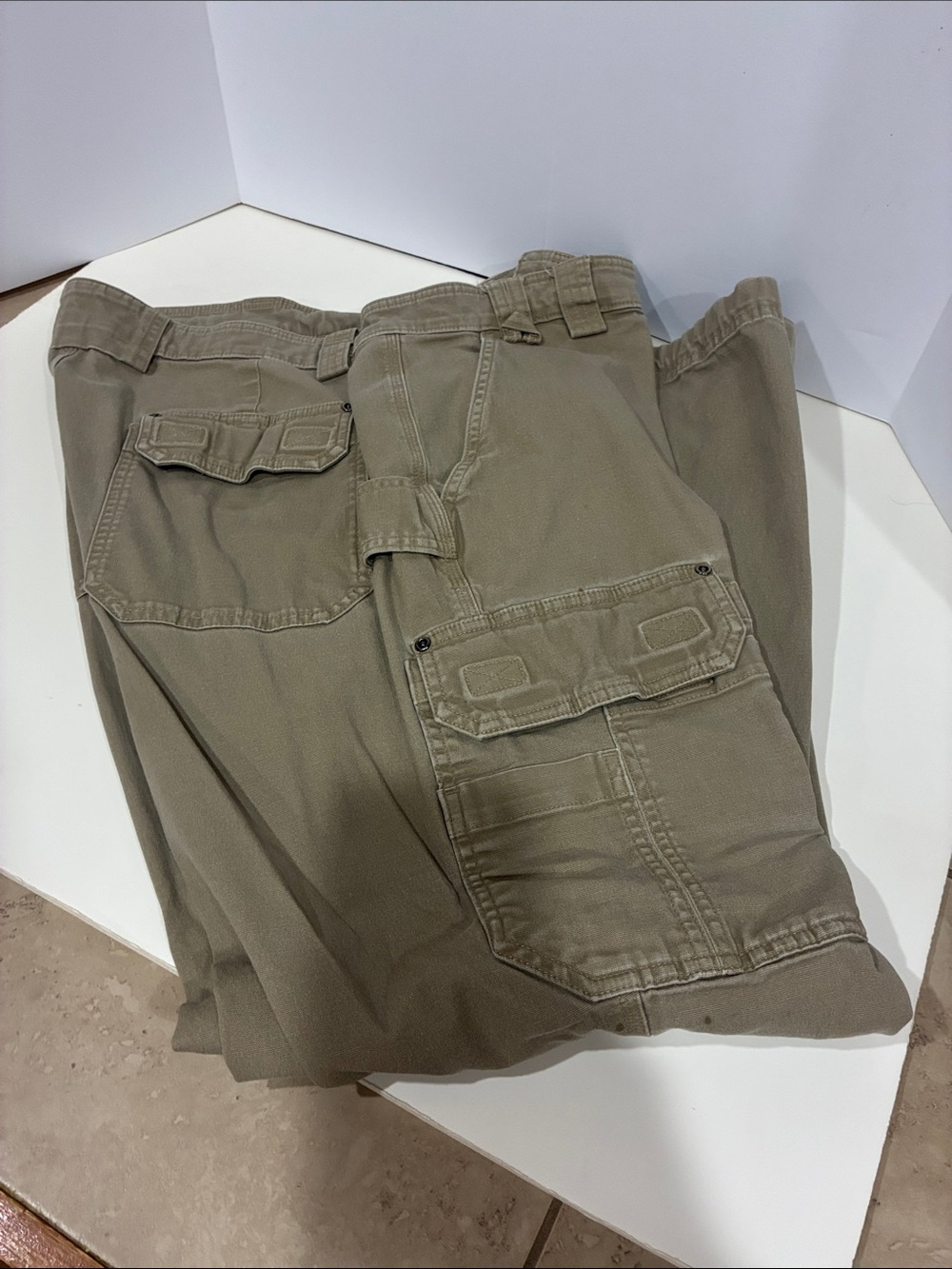 Duluth Fire Hose Cargo Pants in Tan Size 36 x 34